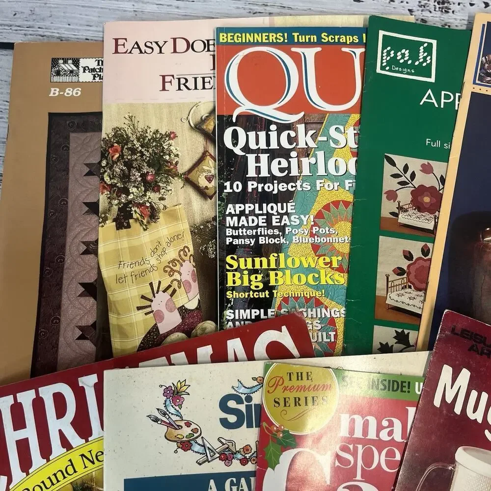 Vintage Set of 12 Craft Quilt Magazines Christmas Cross Stitch Leisure Arts Mugs